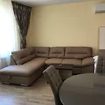 Konukevi Jane 3*